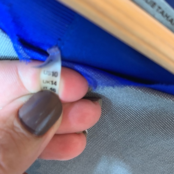 Elie Tahari Gray Sheath Dress w/ Blue Accent - Picture 4 of 6